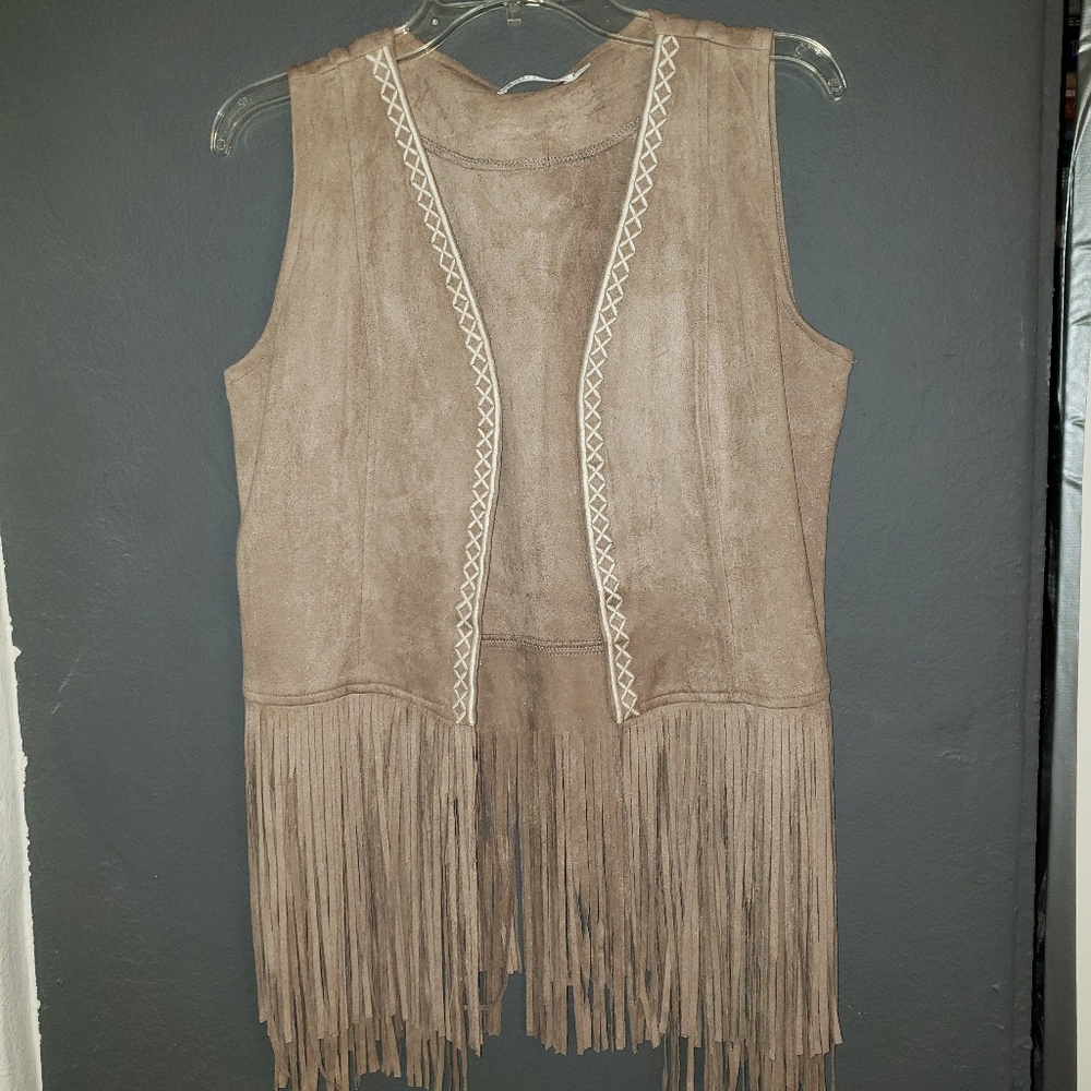 Brand New Soltaire Super Cute Fringe Style Vest